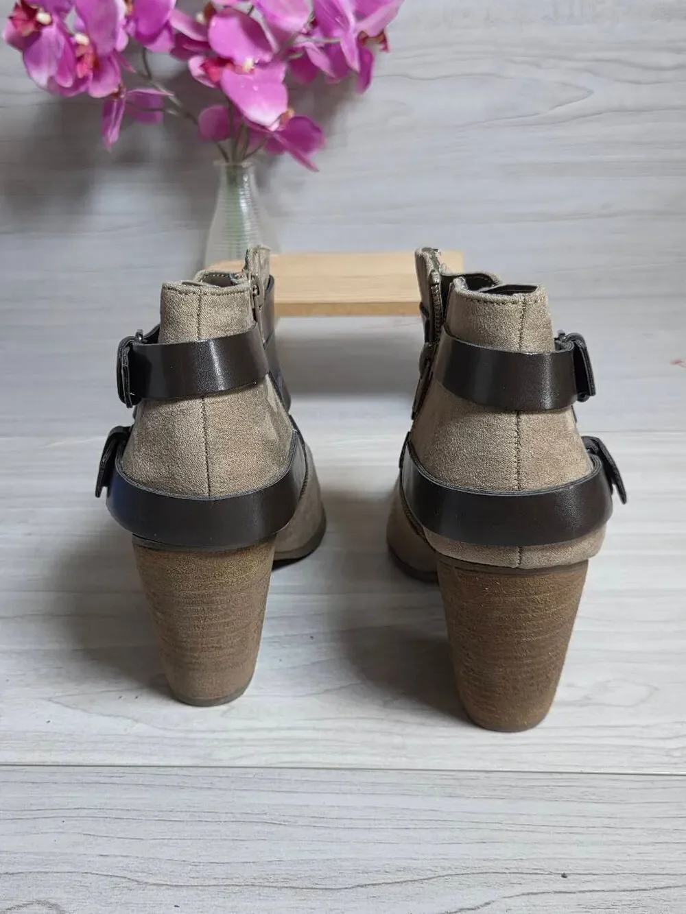 Carlos by Carlos Santana Hollie Buckle Ankle Booties Taupe Tan 9.5M